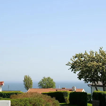 Three-bedroom Holiday In 14 *