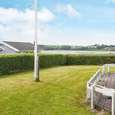 Three-bedroom Holiday In 14 Holiday home Hejls