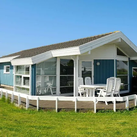Dom wakacyjny Three-bedroom Holiday In 14
